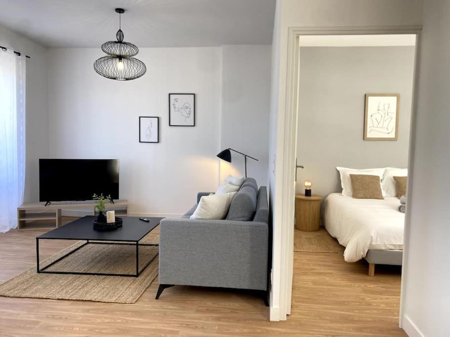 Апартаменты Le Dandy-Proche Centre-Neuf Шатору Экстерьер фото