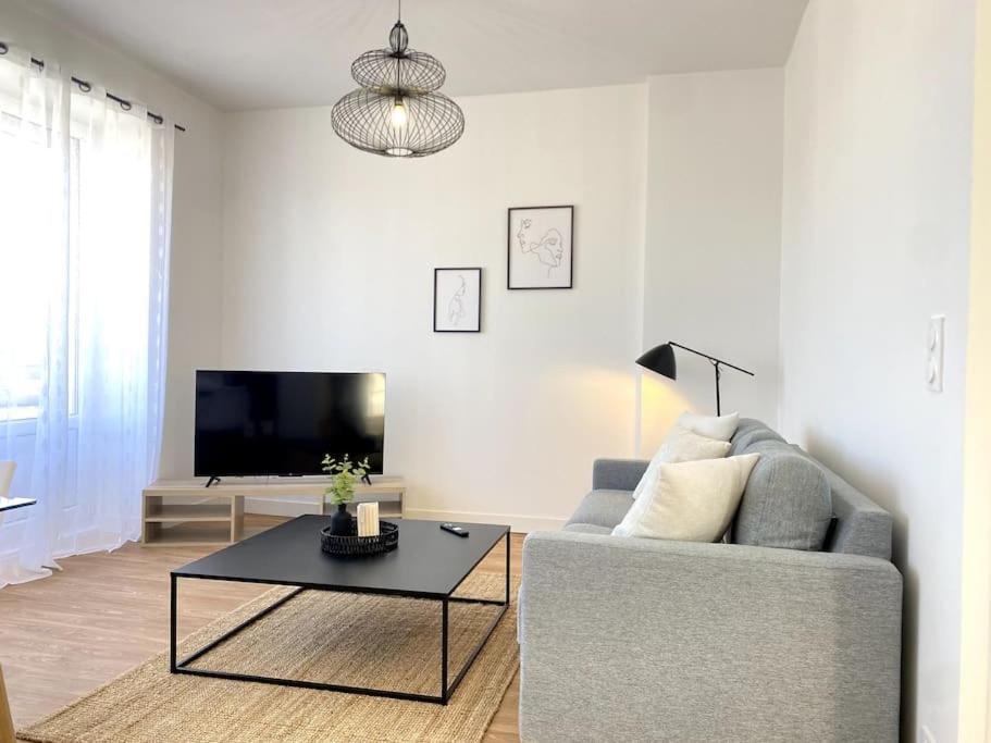 Апартаменты Le Dandy-Proche Centre-Neuf Шатору Экстерьер фото